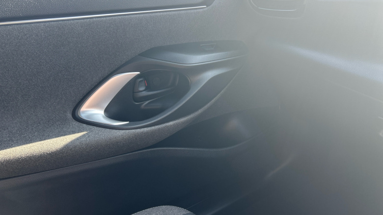 Toyota Yaris Cross 1.5 Hybrid Design 5dr CVT Hybrid Estate